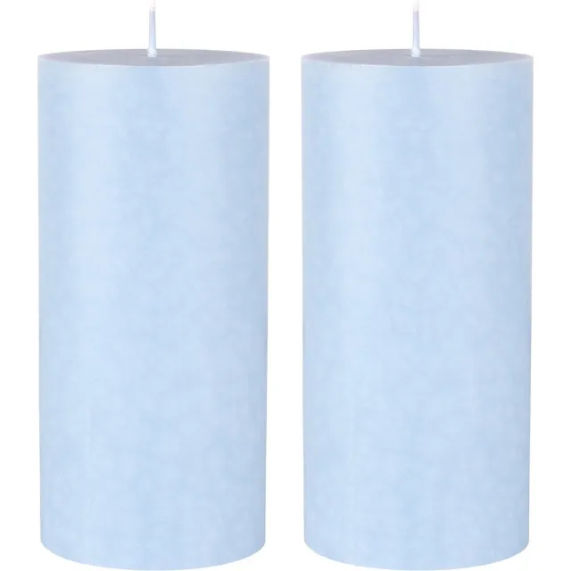 Duni 2x stuks lichtblauwe cilinderkaarsen/stompkaarsen 15 x 7 cm 50 branduren - geurloze kaarsen blauw licht