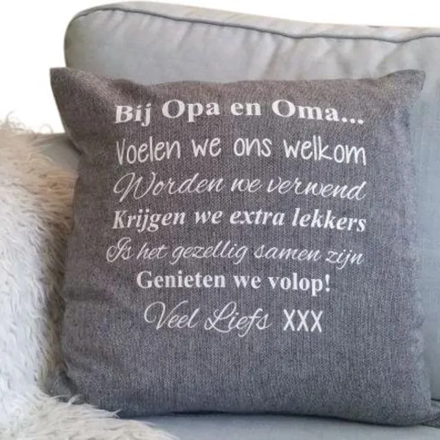 Maison Marcella Kussen Kussenhoes met tekst cadeau Regels voor Bij Opa en Oma Thuis | vaderdag moederdag hoera jullie worden grootouders zwangerschapsaankondiging | grijs met wit 40x40 cm