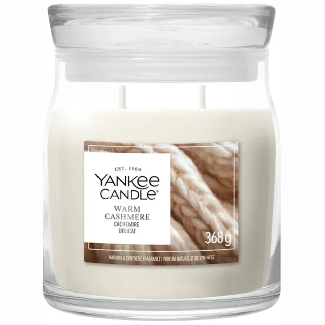 Yankee Candle Warm Cashmere Medium Geurkaars - 50 branduren - 2 lonten Beige