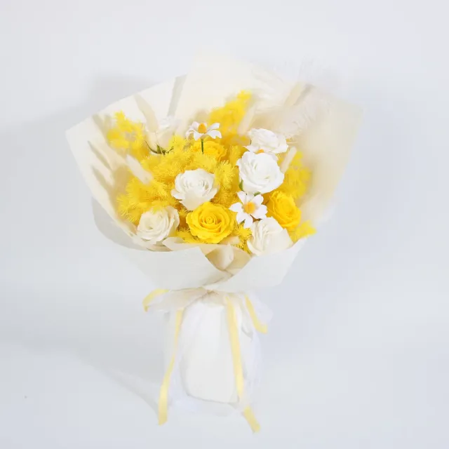 La Roselle Amsterdam Geel-Wit Kunstrozen Boeket met Margrieten en rozen en Pampasgras - Winter bloemen boeket - Feestdagen Geel, wit en crème