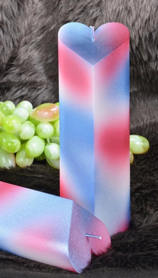 MilaNNE Hartenkaars, type Parijs, hoogte: 18cm - gemaakt door Candles by Milanne - Valentijnsdag special rood