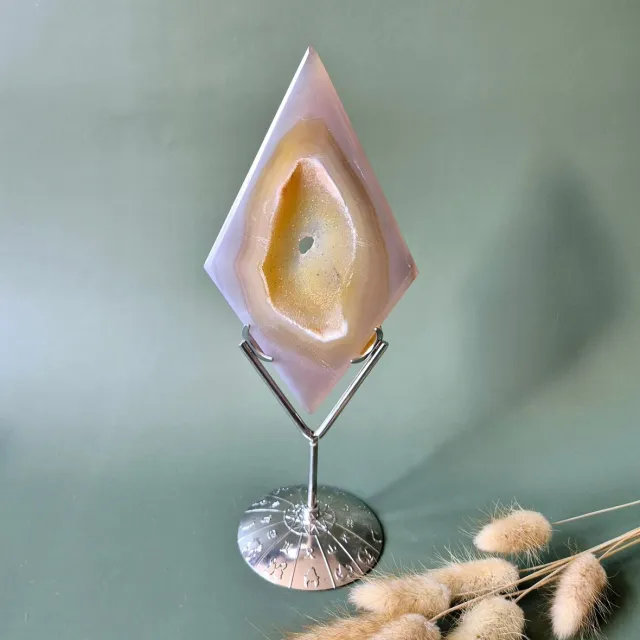 Moonlight Gemstones Edelsteen Grote Druzy Grijze Agaat Ruit op Metalen Standaard - #5 16x9,5cm Meerkleurig