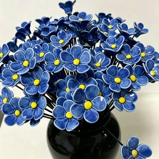 Flintry 20 stuks Porseleinen Vergeet-mij-nietjes met Steel | Tijdloze Kunstbloemen & Nepbloemen voor Woondecoratie, Tafel & Cadeau | Onderhoudsvriendelijk Boeket Blauw