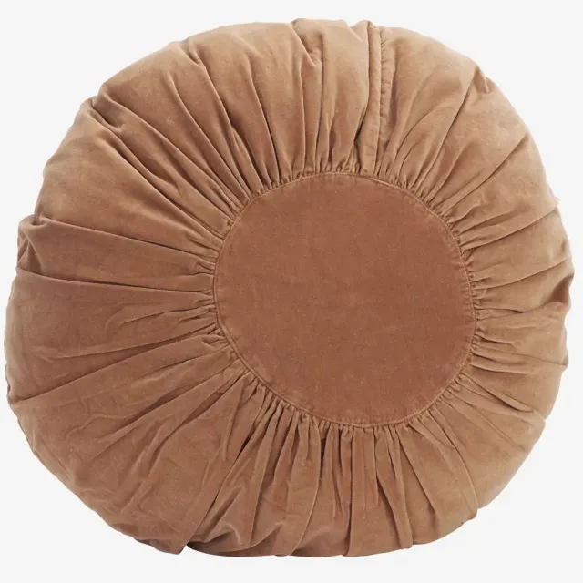 Madam Stoltz Rond Fluwelen Kussen - Dusty Peach Velvet - 55 cm perzik