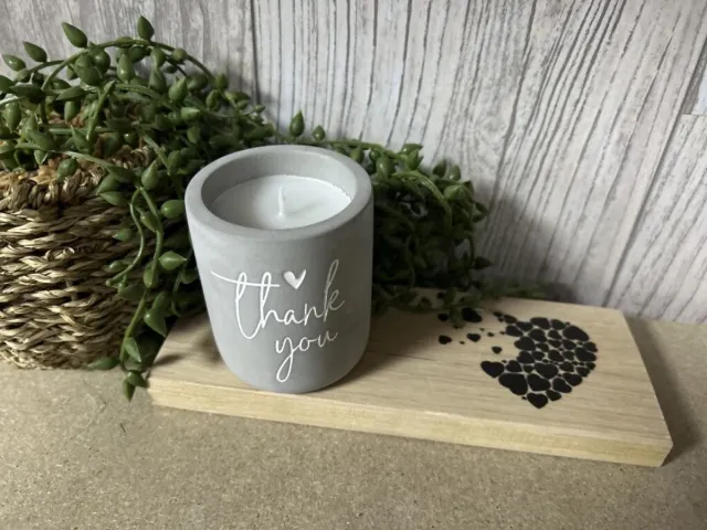 Creaties van hier Cement Candle Thank you met houten plankje - 8 cm – Cement – Kaars