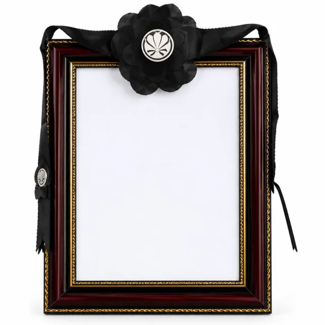 SWGOTA Zwart-rode herdenkingsfotolijst voor gelamineerd A4, 22 × 30,8 cm, wandmodel met zwarte bloem en linten