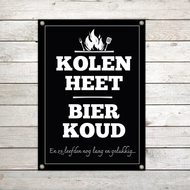 Hippekaartjeswinkel Tuinposter BBQ Kolen heet bier koud - grappige buitenposter - vaderdag cadeau man - mancave zwart