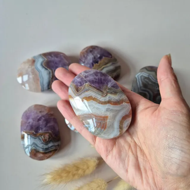 Moonlight Gemstones Amethist Agaat Handsteen – Spirituele Edelsteen