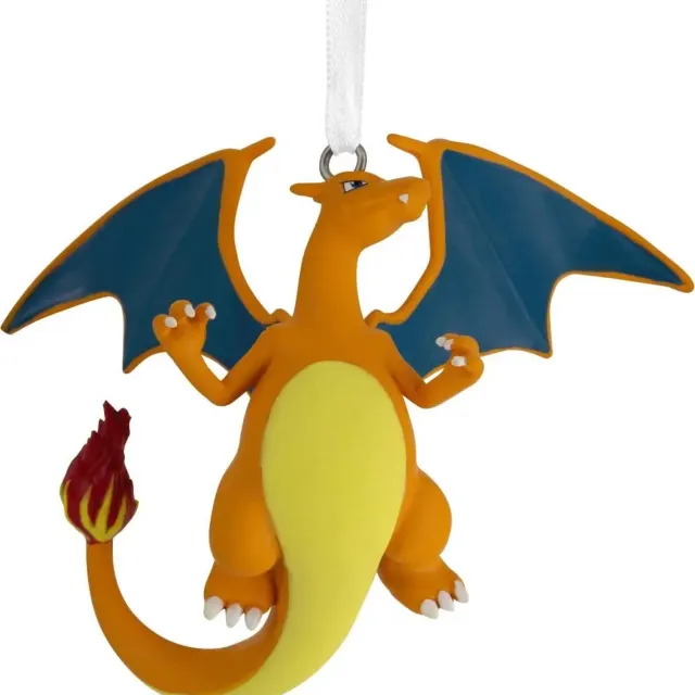 Hallmark Ornament l93 fc charizard Hallmark multi