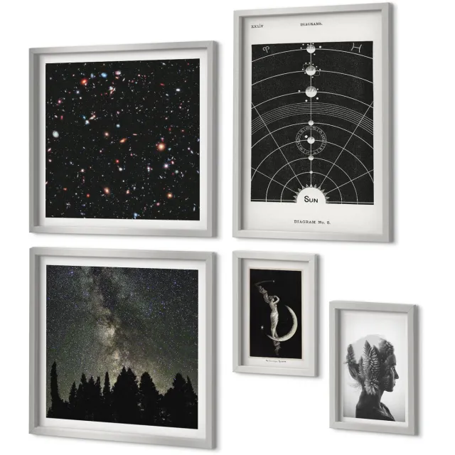 Coloray 5-Delige Schilderij Set - Sterrenstelsel In Het Zonnestelsel 'S Nachts Figuur Op De Maan - 20 x 30 cm - Decoratieve Schilderijen - Wanddecoratie - Hal - Stijlvolle Muurdecoratie Zilveren lijst