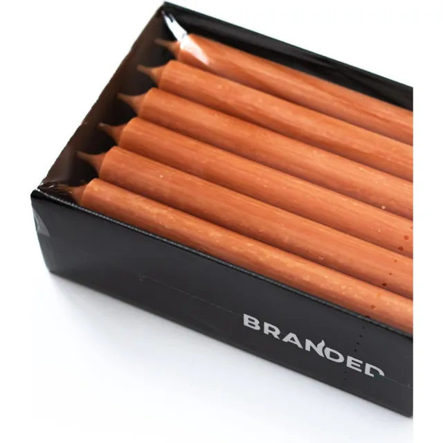 Branded by Dinerkaarsen - Kaarsen - 19.5 cm - Cognac - 18 stuks