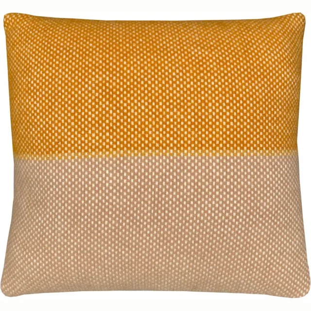 Malagoon Festivity wool cushion yellow full square Kleur, Zalmroze