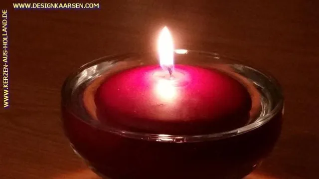 MilaNNE Drijfkaars groot bordeaux-rood-mat, 3 stuks, geleverd door Candles by Milanne. bordeaux rood