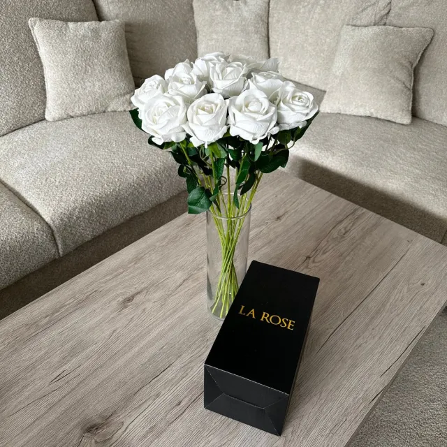 La-Rose La Rose Nepbloemen - Kunstbloemen voor buiten & Binnen - Kunstrozen Cadeau - Zijden Bloemen - kunstplanten - kunstbloemen boeket - 15 Rozen voor Woondecoratie, Bruiloft, Feest Decoratie Wit