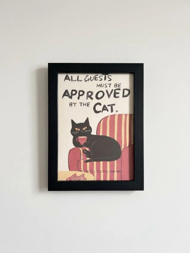KAE Design Poster - Cat Approves Guests - Art Print - 13x18cm - Framed Black