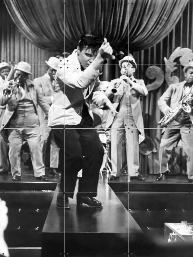 IXXI Elvis Presley, Bridgeman Images - 60 x 80 cm - Grote wanddecoratie en posters - Fotografie, Vintage, Mancave Donkere tinten / Zwart en wit