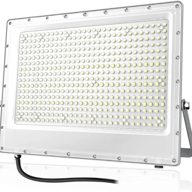 Tayire LED-schijnwerper voor buiten 400W, Tayire 40000LM superheldere 6500K beveiligingslamp voor buiten, spot met 540 LED's voor tuinen, binnenplaatsen, garages, hotels en buitenruimtes [Energieklasse E] WIT