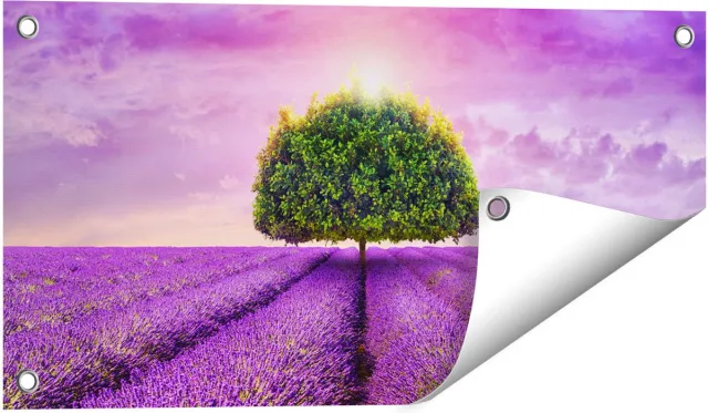 Gards Tuinposter Groene Boom in de Lavendel Bloemen - 60x30 cm - Tuindoek - Tuindecoratie - Wanddecoratie buiten - Tuinschilderij Multikleur