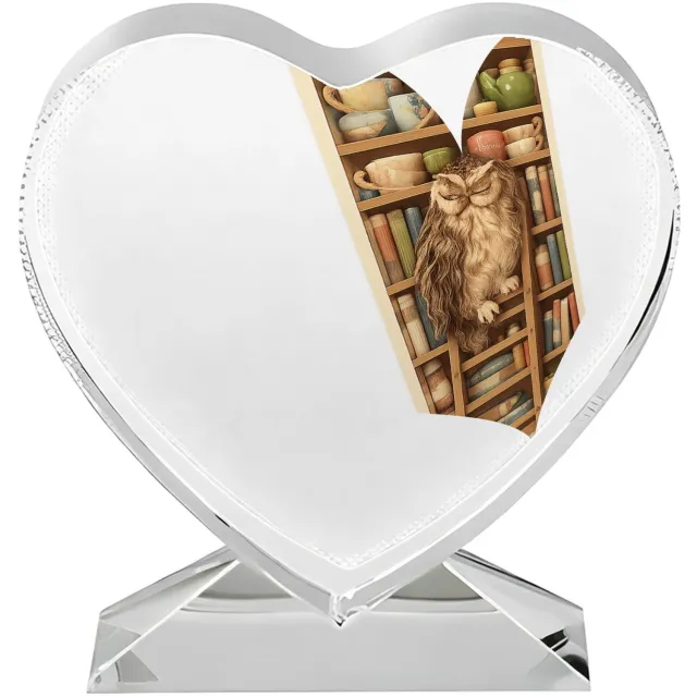 Mr Cadeautjes Fotokristal hart - design Een slaperige uil op een ladder naast een hoge plank met the | cadeau Wit