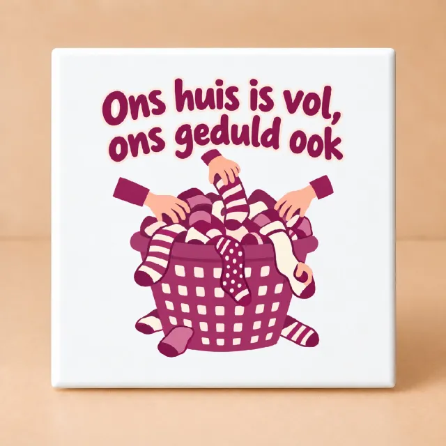 Bedruk King Vrolijke familie quote Tegel – Inspirerende wanddecoratie voor huis en gezin met positieve tekst - 15 x 15 cm Wit