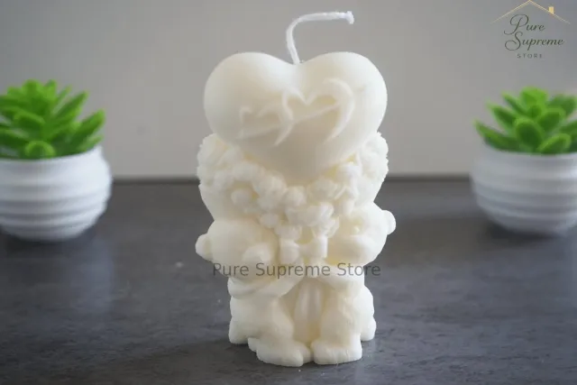 Pure Supreme Store Decoratie kaars liefdes beertjes die hart vasthouden | Handgemaakt | Valentijnsdag Wit