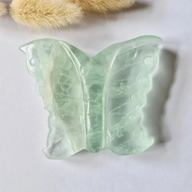 Moonlight Gemstones Fluoriet Vlinder Carving – 10 cm Edelsteen #12 Meerkleurig