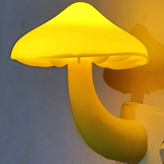 QTTVBTNA Mushroom Nachtlicht - Schattige Paddenstoel Lamp - LED Sensor Nachtlampje - Warm Geel Zacht Licht - ABS Kunststof - Decoratief En Energiezuinig - Perfect Voor Slaapkamer En Gang - 1 Stuks