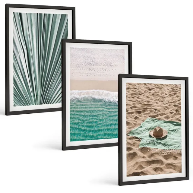 Coloray 3-Delige Schilderij Set - Uitzicht Op Het Strand Aan Zee Tijdens Een Zomervakantie - 40 x 60 cm - Wanddecoratie - Moderne Interieurdecoratie - Stijlvolle Muurdecoratie Zwarte lijst