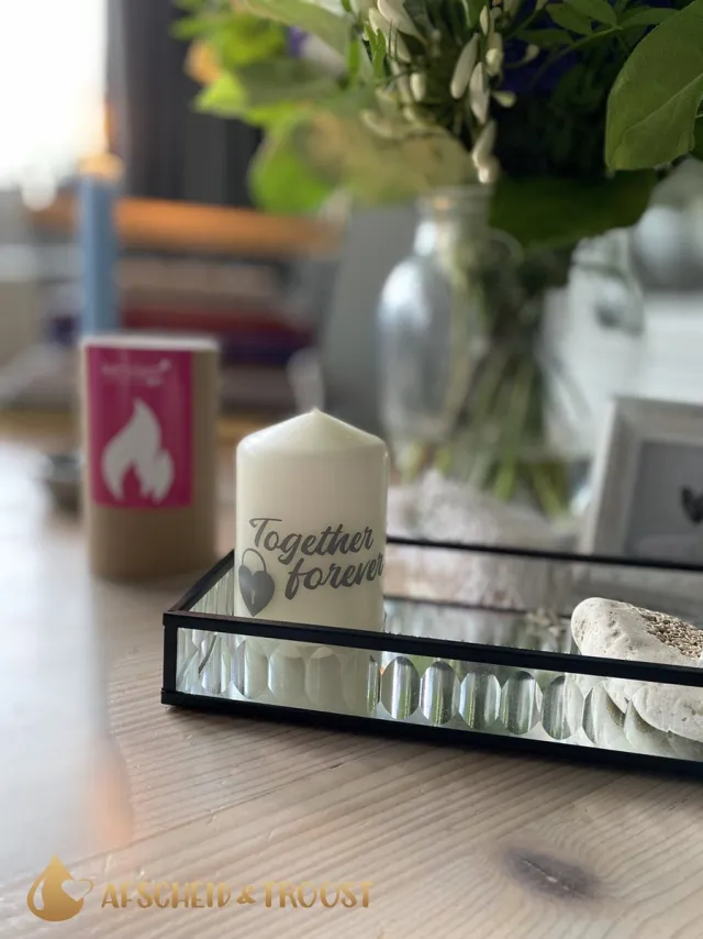 Afscheid & Troost TroostKaars - Herinnering - Stompkaars - Together forever - Persoonlijke boodschap - Herinnering aan geliefde - Herdenkingskaars AF-TK25 ivoorkleurige