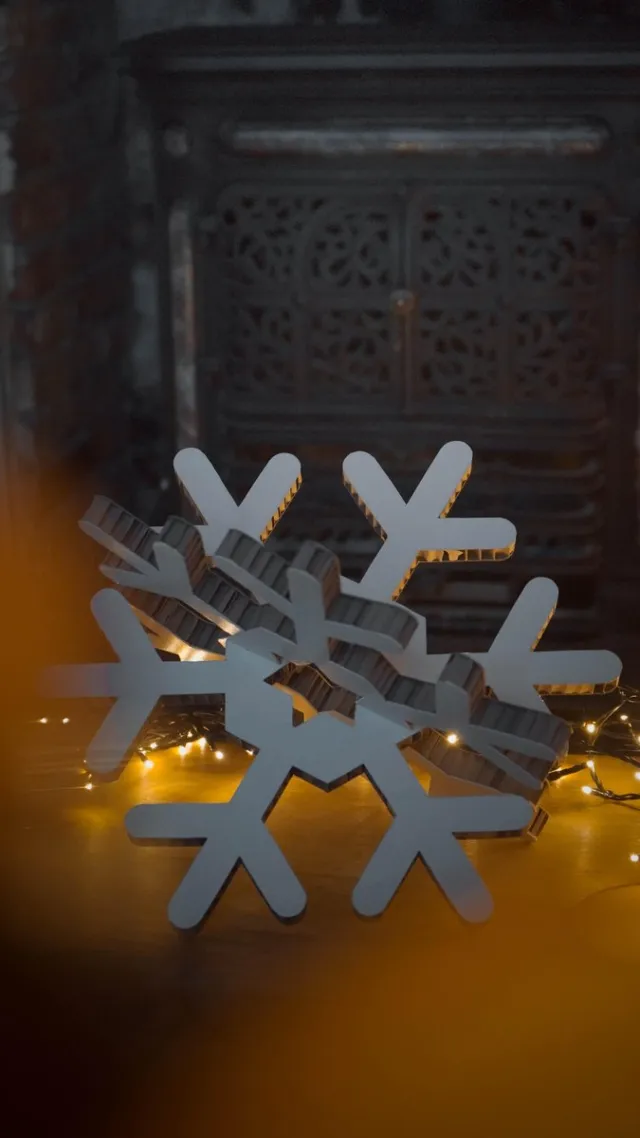 3motion Kerstdecoratie - kerstversiering - etalagemateriaal-Kerst pakket- ecologisch materiaal- honinggraad karton - 100% recycleerbaar bruin