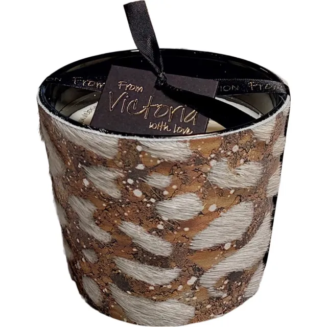 VICTORIA WITH LOVE BY PHILLINE.BE Victoria with Love kaars -Limited Gold- Smal -Geurkaars goud