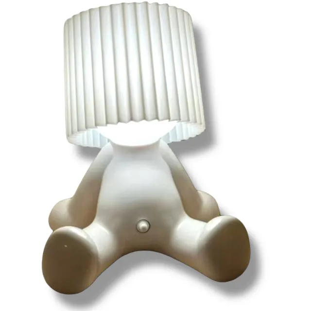 Kinky Pleasure MR Lightdick Sit-Down Bureaulamp – Witte Kap – Speelse Zittende LED Tafellamp met USB-C – Stijlvol & Humoristisch Design Zittend Model Wit