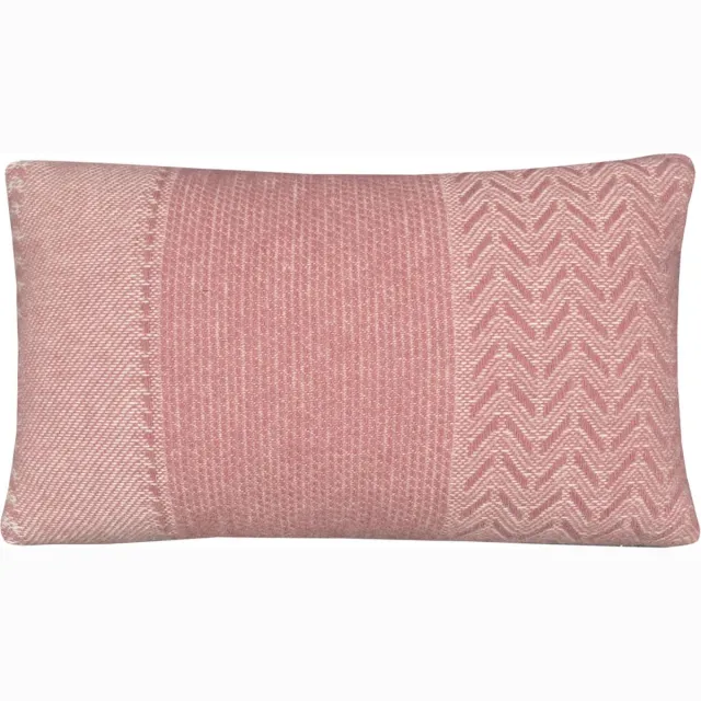 Malagoon Uptown wool cushion pink rectangle Roze