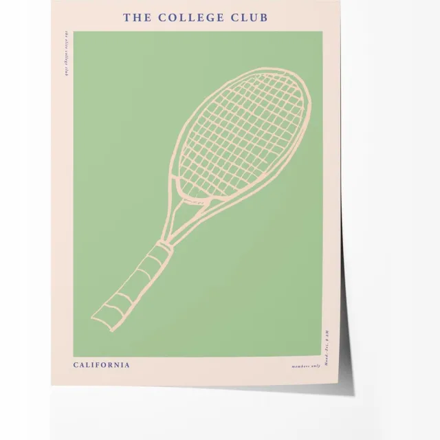 The College Club Tennis Poster - Poster 100x150 cm - Sfeervolle Wanddecoratie voor Woonkamer & Slaapkamer - Premium papier - zonder lijst Multicolor