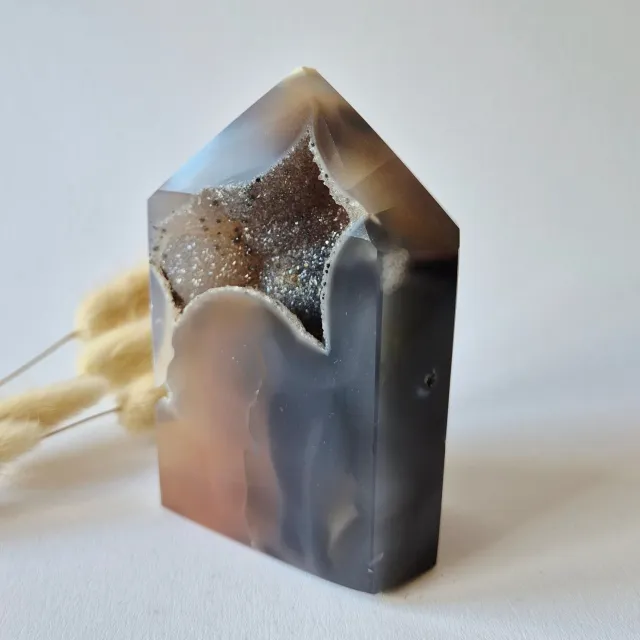 Moonlight Gemstones Druzy Agaat Toren uit Uruguay 514 gram | Natuurlijke Geode Edelsteen Meerkleurig