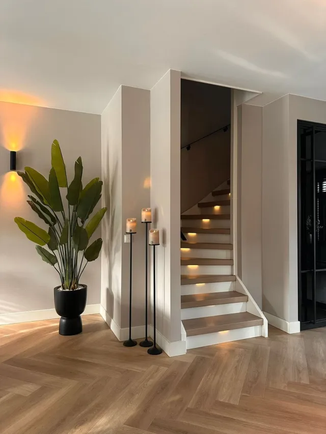 Branded By/PTMD Vloerkandelaren set van 3 stuks zwart incl. beige LED Candles-kaarsenhouder-stompkaarskandelaar-kaarsenstandaard-120,110 en 100 cm hoog-Branded By-Decembertip-Cadeau moeder 5 december-Kerst cadeau-Sinterklaas cadeau