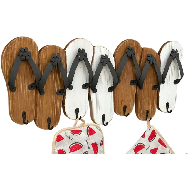 ‎DanDiBo Wandkapstok sandalen - Wit hout en metaal - 60 cm