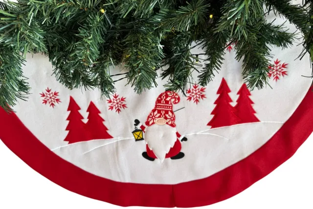 HEM Kerstboomrok Ø90 cm – Wit/Rood – Met Gnoom-opdruk – Fleece Boomkleed – Christmas Tree Skirt – Kerstdecoratie Rondom Kerstboom