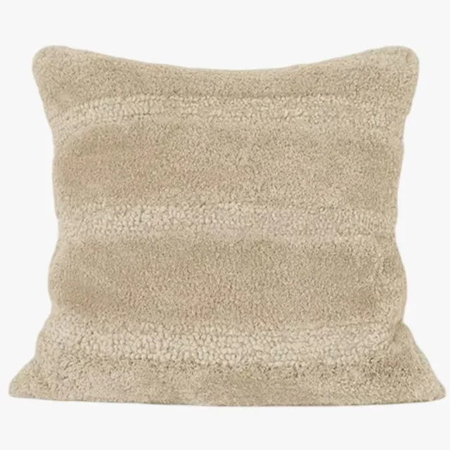 ilgi collection Beige teddy sierkussen met horizontale structuur – Crème – 50 x 50 cm