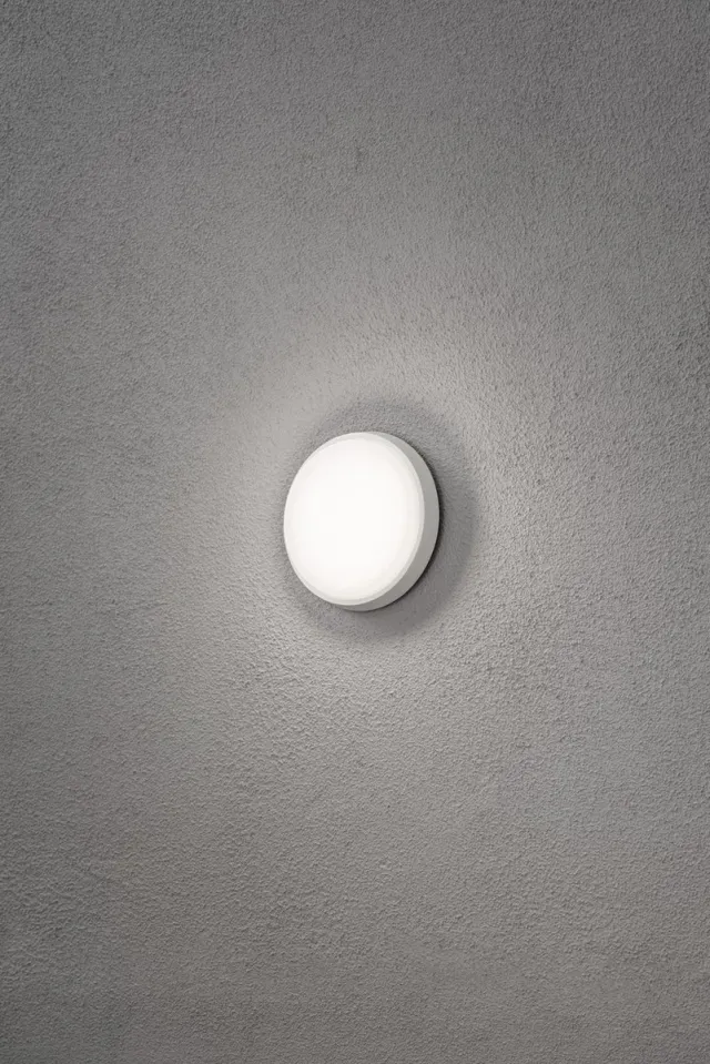 Konstsmide 7974 - Wandlamp - Cesena PowerLED 230V flush wand of plafonniere rond Ø 17.5cm - polycarbonaat glas - 1x 10W - warmwit 3000K - opaalwit