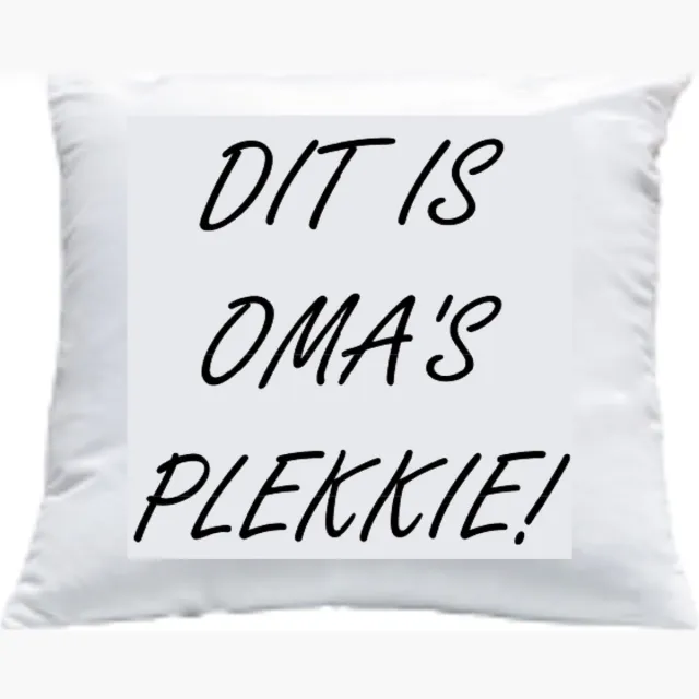 Plekje Kussen met vulling Kussenhoes met tekst bedrukt Cadeau Kado Plekje | Oma’s Plekkie | Wit Effen met Opdruk Zwart | 40x40 cm | Plekje moederdag Verjaardag Wit/zwart Oma
