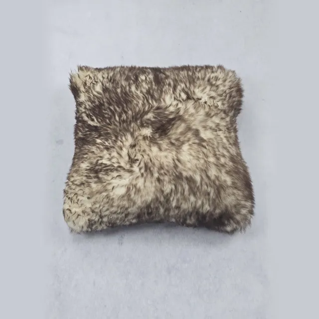 Bèèèhst Genôch Kussen – Schapenvacht – Moeflon – Exclusieve collectie – Woondecoratie – Bruin, wit, crème – 100% echt natuurlijke wollen vacht – 45x45 cm Bruin, Wit, Crème, Beige