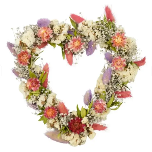 Wildflowers by Floriette Droogbloemen Hartvormige Krans 35cm- Decoratieve krans- creatief - droogbloemen - Valentijnsdag - Moederdag - Liefdes cadeau Roze Tinten