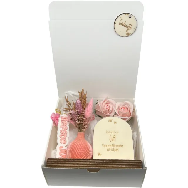 Stars 4 you Geschenkbox JUF | ROZE | BIJ-zonder | 3D vaasje | jij bent de liefste | liefste juf | topjuf | einde schooljaar | cadeau | cadeautje juf