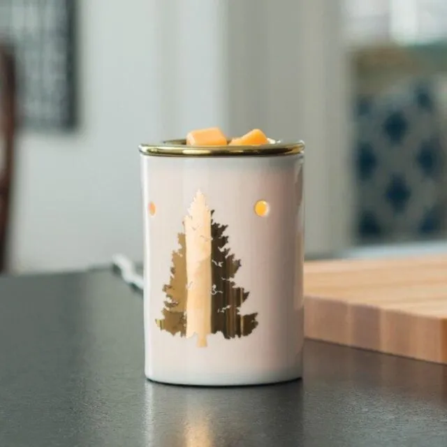 Candle Warmers Van Candle Warmers Gouden kerstboom wax-melt geurverwarmer met schakelaar voor recht in het stopcontact dus zonder kabels over de vloer. De Warmtelamp van 25 watt is inbegrepen. Goud wit