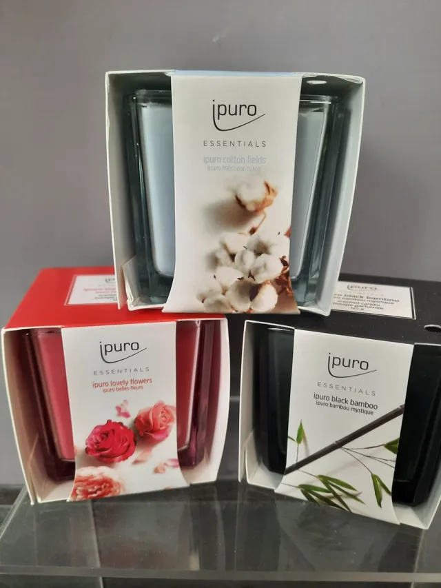 Ipuro geschenk set geurkaarsen - black bamboo- cottton fields - lovely flowers rood - zwart - licht blauw
