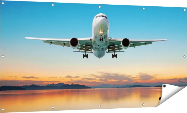 Gards Tuinposter Vliegtuig Vliegt Boven een Kleurrijke Zee - 160x80 cm - Tuindoek - Tuindecoratie - Wanddecoratie buiten - Tuinschilderij Multikleur