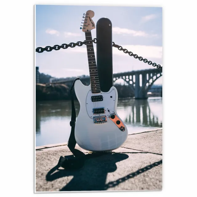 KuijsFotoprint Forex - Witte Gitaar voor Brug - 40x60cm Foto op Forex Blauw