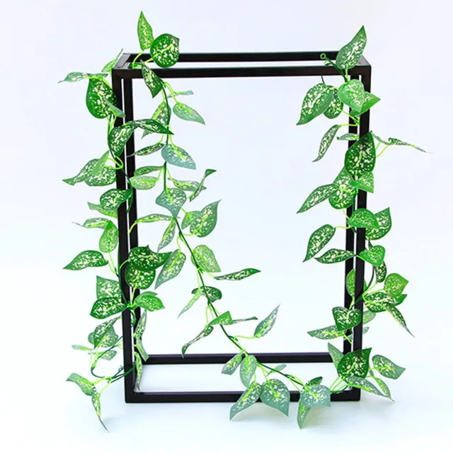 Shagam Kunstplanten Voor Buiten En Binnen - Kunstmatige Groene Plantenstengels - Epipremnum aureum met Witte Vlekken - 2stuks - 230cm - 135 Bladeren - Kunstzinnige Decoratie - Huisdecoratie - huwelijksdecoratie - feestdecoratie