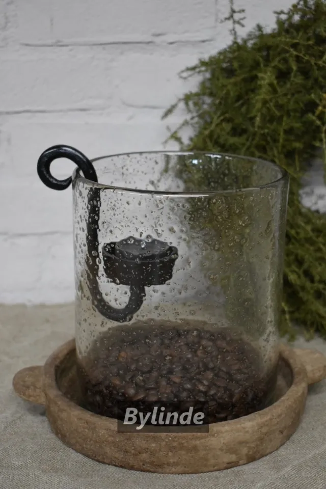 by Mooss Glazen Windlicht Stone Ø 15x18 cm Hoog inclusief hangkandelaar en stenen onderzetter bruin - Windlicht steenslag - Landelijk - robuust- Sober. Naturel steenslag